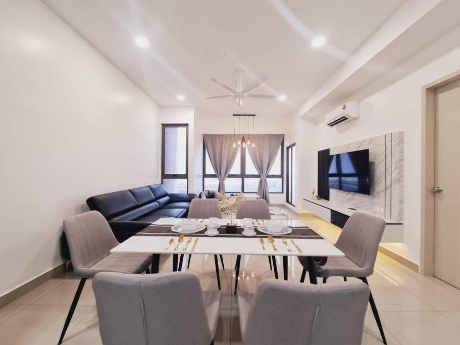 New! Bali 4-7pax @modern Style * Malacca